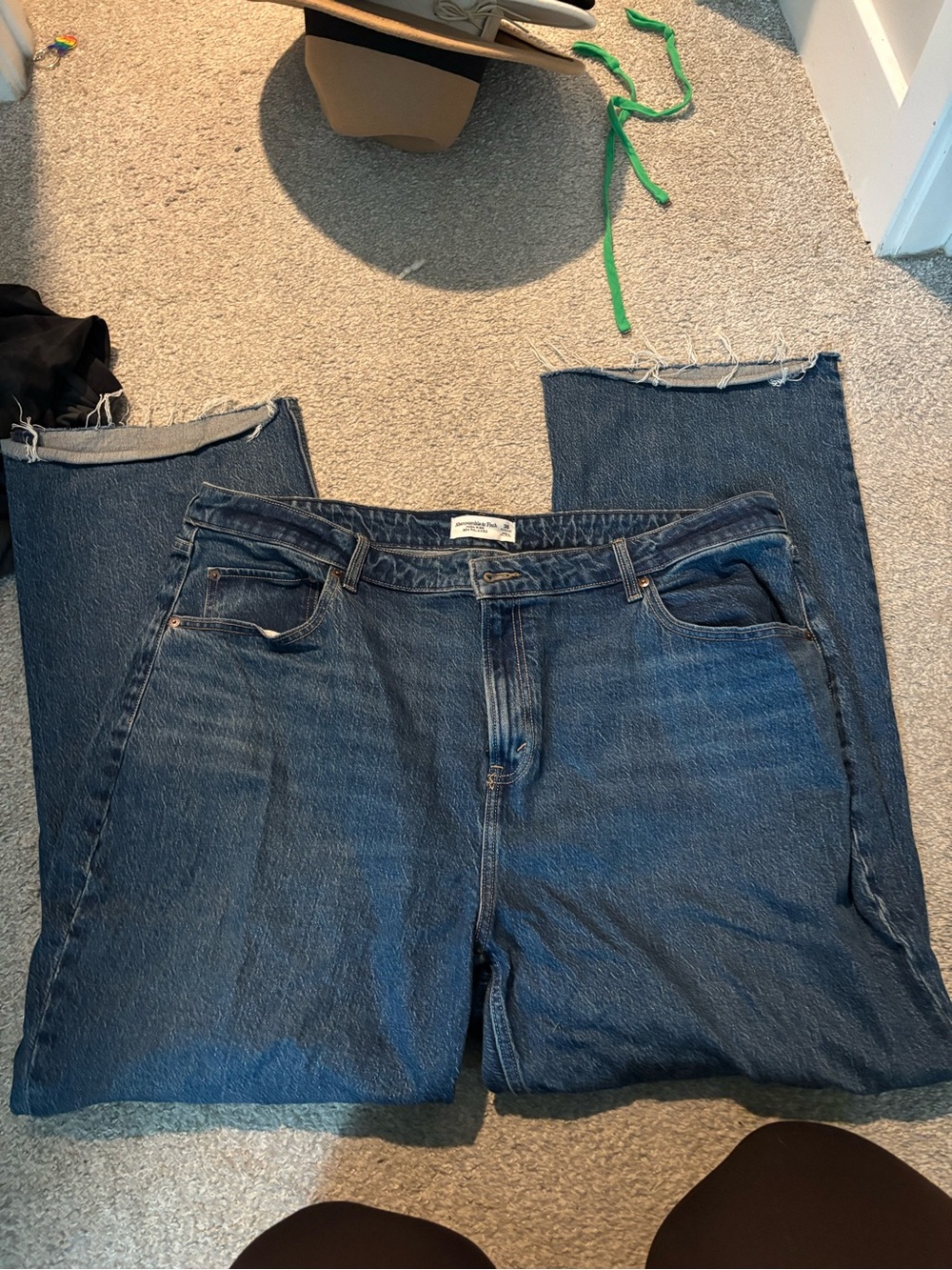 Abercrombie & Fitch 90s Relaxed Blue Denim Jeans